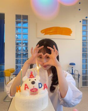 Ha Da-in Instagram - 🌕🥹 덕분에 감사한 #HBD 🎂️💌📕️♥️