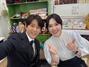 Ha Hee-ra Instagram - 함께한 시간이 차곡차곡 쌓여서.. 
32년이 됐네요~ 
감사하고..감사합니다!!!
사랑하고..존경합니다!!!

많이 부족한 나…
앞으로도 잘 부탁해요~~

#결혼32주년 #감사 #은혜 #사랑 #존경