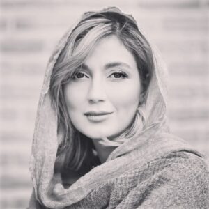 Hadis Miramini Instagram - @rahelehvarzi 
@baharanbaniahmadi 
@soroorarabpour 
@farzanehharandi 
@delbar65 
#challengeaccepted #womenempowerment

📷 @miladbeheshtii