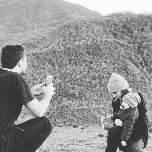Hadis Miramini Instagram - ماییم که از باده ي بی‌جام خوشیم
هر صبح منوریم و هر شام خوشیم

👨‍👩‍👦💕