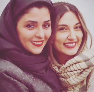 Hadis Miramini Instagram - بماند به یادگار این لحظه و این عکس

شیرینِ عزيزم 

و دوستی زیباست👭🏻