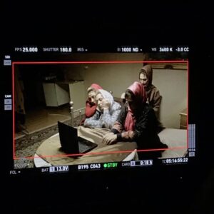 Hadis Miramini Instagram - روز بازيگر مبارك

از نظرِ خيلى ها ما كه كارى نميكنيم
ولى من ميگم تمامِ سختى ها و خوشى ها تمامِ بودن و نبودن ها
تمامِ اتفاقاتى كه در اين حرفه وجود  داره بدونِ عشق ممكن نيست🎭