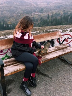 Hagar ElSarrag Instagram - @yawza.eg winter retreat ❄️🫶🏼✨ 

Felt so warm wearing @yawza.eg’s winter collection on this magical trip 🩵