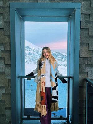 Hagar ElSarrag Instagram - @yawza.eg winter retreat ❄️🫶🏼✨ 

Felt so warm wearing @yawza.eg’s winter collection on this magical trip 🩵