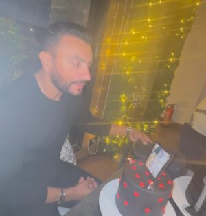 Hager Ahmed Instagram - “To the strongest and most ambitious man in the world, love you 😘 Wishing you a very happy birthday!” 🎉❤️
Ghalia and Adam are so lucky to have a dad as amazing as you.” @aelhaddadd ❤️ احلو احلو كمان احلو 😘😀