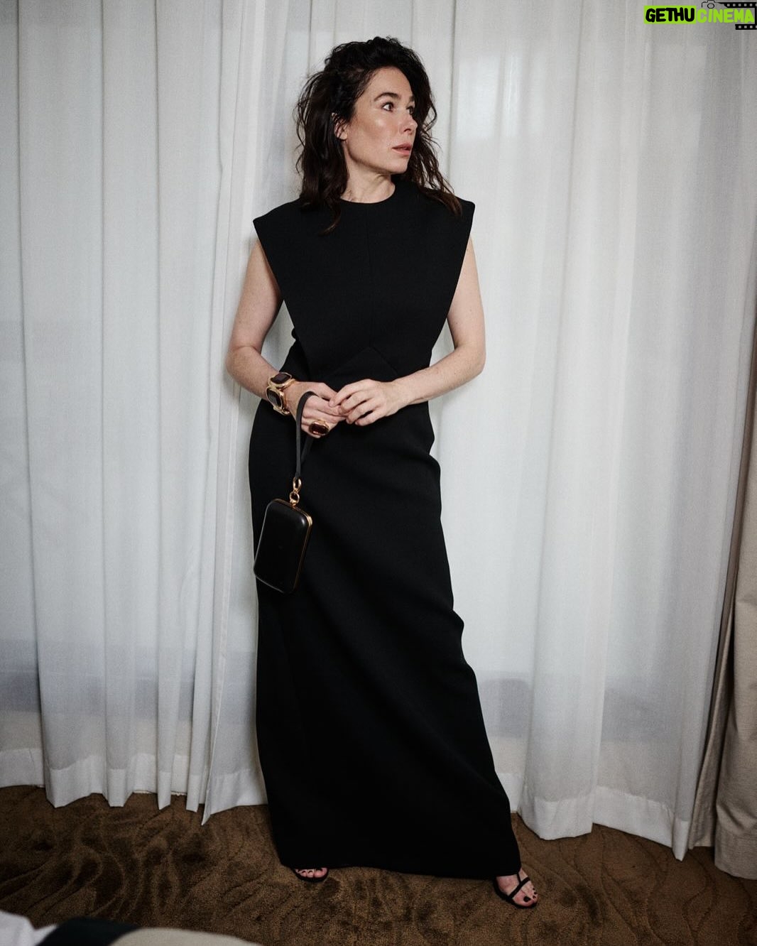 Halina Reijn - 3.7K Likes - @festivaldecannes @givenchy @thomascarterphillips @a24 @lukehersheson @florriewhitemakeup 📸
@remipujol