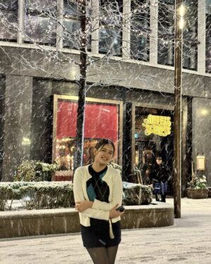 Han Thi Instagram - Snowing heavily here ❄️