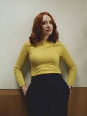 Hannah Fry Instagram - There's this brand that I've loved for years called The Fold. Back in 2023 I invested in a beautiful suit of theirs for my first awards ceremony (we won 🏆) and have worn it over and over again - at Wimbledon this year, at the races for a tv show, in the photoshoot for a very exciting new project coming up that I'm not allowed to tell you about yet. 

Anyway, point is, I'm a big believer in investing in beautiful, quality items that will stay with you for years. And then the lovely people at @thefoldlondon asked me to join some excellent kickass women as part of a new campaign they're doing called The Network and so obviously I said yes. Here is the result. And yes, I absolutely 100% stole the coat and will be wearing it nonstop for the next several years thank you.
#inthefold
#ad