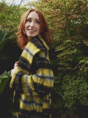 Hannah Fry Instagram - There's this brand that I've loved for years called The Fold. Back in 2023 I invested in a beautiful suit of theirs for my first awards ceremony (we won 🏆) and have worn it over and over again - at Wimbledon this year, at the races for a tv show, in the photoshoot for a very exciting new project coming up that I'm not allowed to tell you about yet. 

Anyway, point is, I'm a big believer in investing in beautiful, quality items that will stay with you for years. And then the lovely people at @thefoldlondon asked me to join some excellent kickass women as part of a new campaign they're doing called The Network and so obviously I said yes. Here is the result. And yes, I absolutely 100% stole the coat and will be wearing it nonstop for the next several years thank you.
#inthefold
#ad