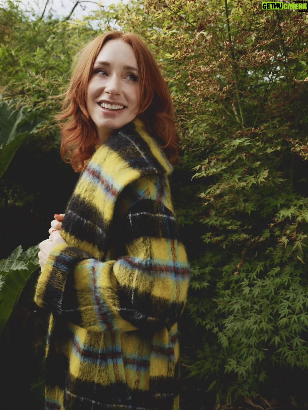 Hannah Fry - 28.3K Likes - There's this brand that I've loved for years called The Fold. Back in 2023 I invested in a beautiful suit of theirs for my first awards ceremony (we won 🏆) and have worn it over and over again - at Wimbledon this year, at the races for a tv show, in the photoshoot for a very exciting new project coming up that I'm not allowed to tell you about yet. 

Anyway, point is, I'm a big believer in investing in beautiful, quality items that will stay with you for years. And then the lovely people at @thefoldlondon asked me to join some excellent kickass women as part of a new campaign they're doing called The Network and so obviously I said yes. Here is the result. And yes, I absolutely 100% stole the coat and will be wearing it nonstop for the next several years thank you.
#inthefold
#ad