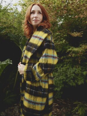 Hannah Fry Instagram - There's this brand that I've loved for years called The Fold. Back in 2023 I invested in a beautiful suit of theirs for my first awards ceremony (we won 🏆) and have worn it over and over again - at Wimbledon this year, at the races for a tv show, in the photoshoot for a very exciting new project coming up that I'm not allowed to tell you about yet. 

Anyway, point is, I'm a big believer in investing in beautiful, quality items that will stay with you for years. And then the lovely people at @thefoldlondon asked me to join some excellent kickass women as part of a new campaign they're doing called The Network and so obviously I said yes. Here is the result. And yes, I absolutely 100% stole the coat and will be wearing it nonstop for the next several years thank you.
#inthefold
#ad