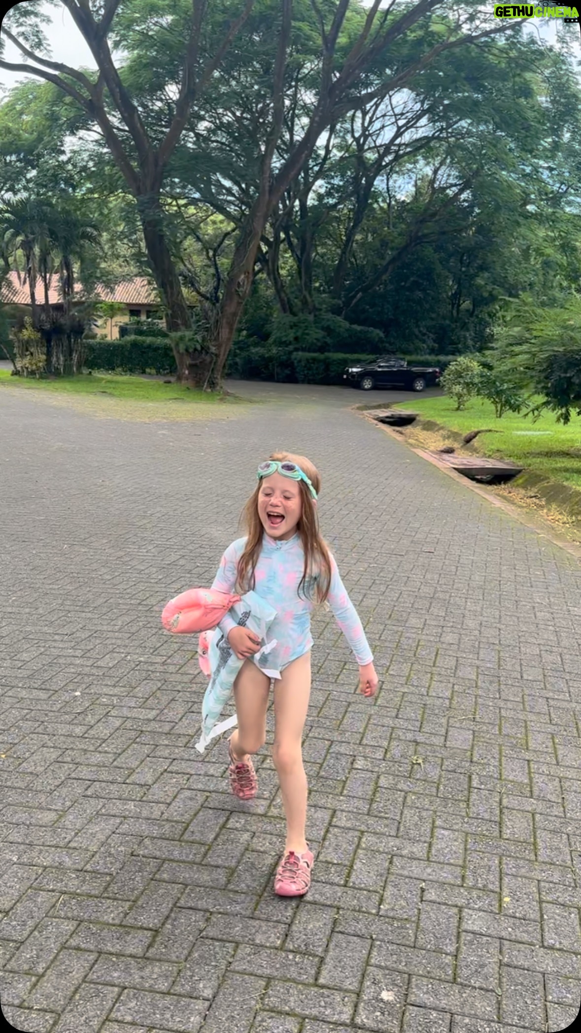 Hannah Spearritt - 1.7K Likes - On a winters day… in 25 degrees 🤪💗 Off to the volcanic hot springs and mud baths! 🌋 😊