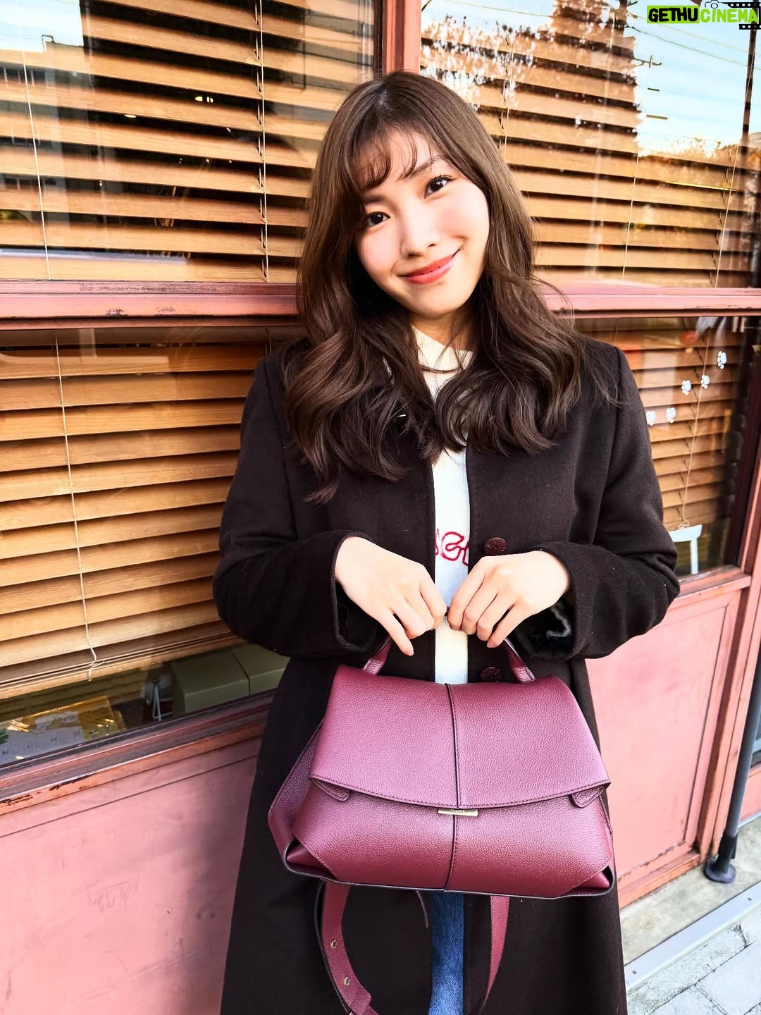 Haruka Tateishi - 4.3K Likes - いつも愛用してるブランド

@polene_paris さまの新しい鞄がクローゼットに仲間入りしました💼❤️

アースカラーの服が多いので、いろんなコーディネートで活躍してくれそうです😳🧣

ブランド　polane
Mokki 
color ダークチェリー🍒

そういえば撮影で少し前に前髪も切りました✨
お知らせできるのも楽しみ🎄✨

早いもので今年もあと少しですねぇ🥲
体調気をつけて過ごしましょうね🤧！

今日も良い1日を✨

#polène #PR thank you💓