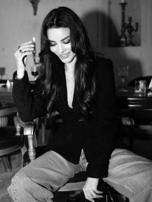 Hazal Filiz Küçükköse Instagram - 🌹
📸 @mert.yalnn