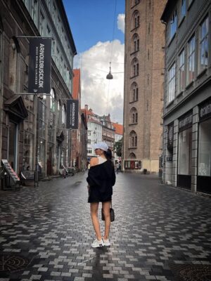 Hazal Filiz Küçükköse Instagram - Where the sun forgets to set… Copenhagen 🤍