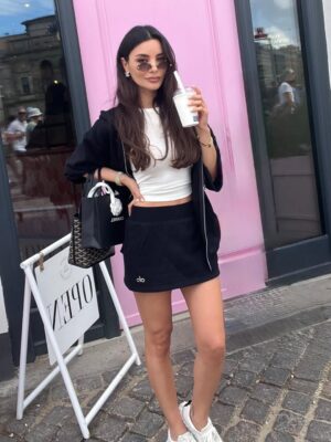 Hazal Filiz Küçükköse Instagram - Where the sun forgets to set… Copenhagen 🤍