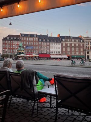 Hazal Filiz Küçükköse Instagram - Where the sun forgets to set… Copenhagen 🤍
