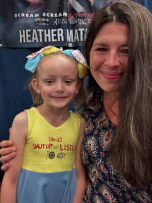 Heather Matarazzo Instagram - This kid made my weekend. Proud to know Lilly is still inspiring young ones to use their voice. @dukecitycomiccon