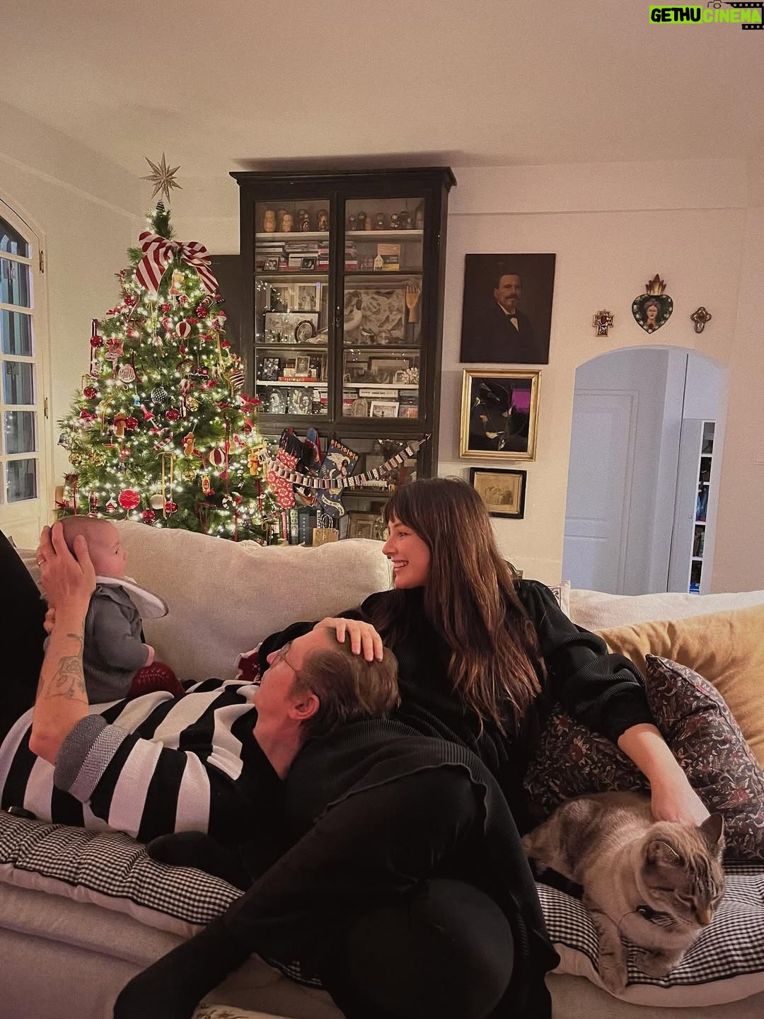 Helena Coelho - 2.2K Likes - Gaspar’s 1st Xmas ❤️