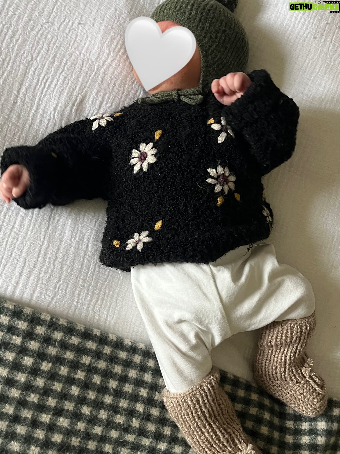 Helena Coelho - 5.5K Likes - I’ve been having so much fun dressing up my the Tigerbaby 🤍🐯