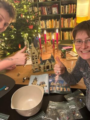 Helle Thorning-Schmidt Instagram - It’s been a lovely Christmas. With family, friends and most importantly hygge with the kids. Lego and great walks were the new old hits. Christmas is always a hard balance between seeing everyone and getting to sit down and do nothing. I  almost almost found the balance. Can you relate? Hope you had a nice festive time and wishing you all the best🎄🥰🥰