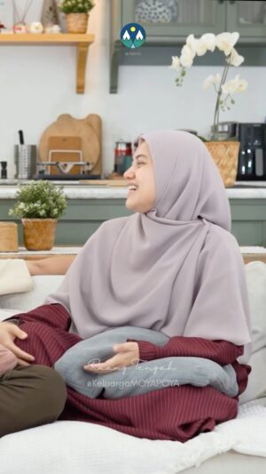 Herfiza Novianti Instagram - Menikah itu susah ngga ?
#RuangTengah #KeluargaMOYAPOYA