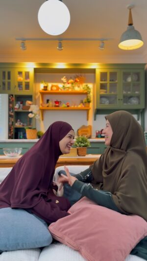 Herfiza Novianti Instagram - Eh, tadi lagi ngobrolin apa ya?
#CeritaMoyaPoya