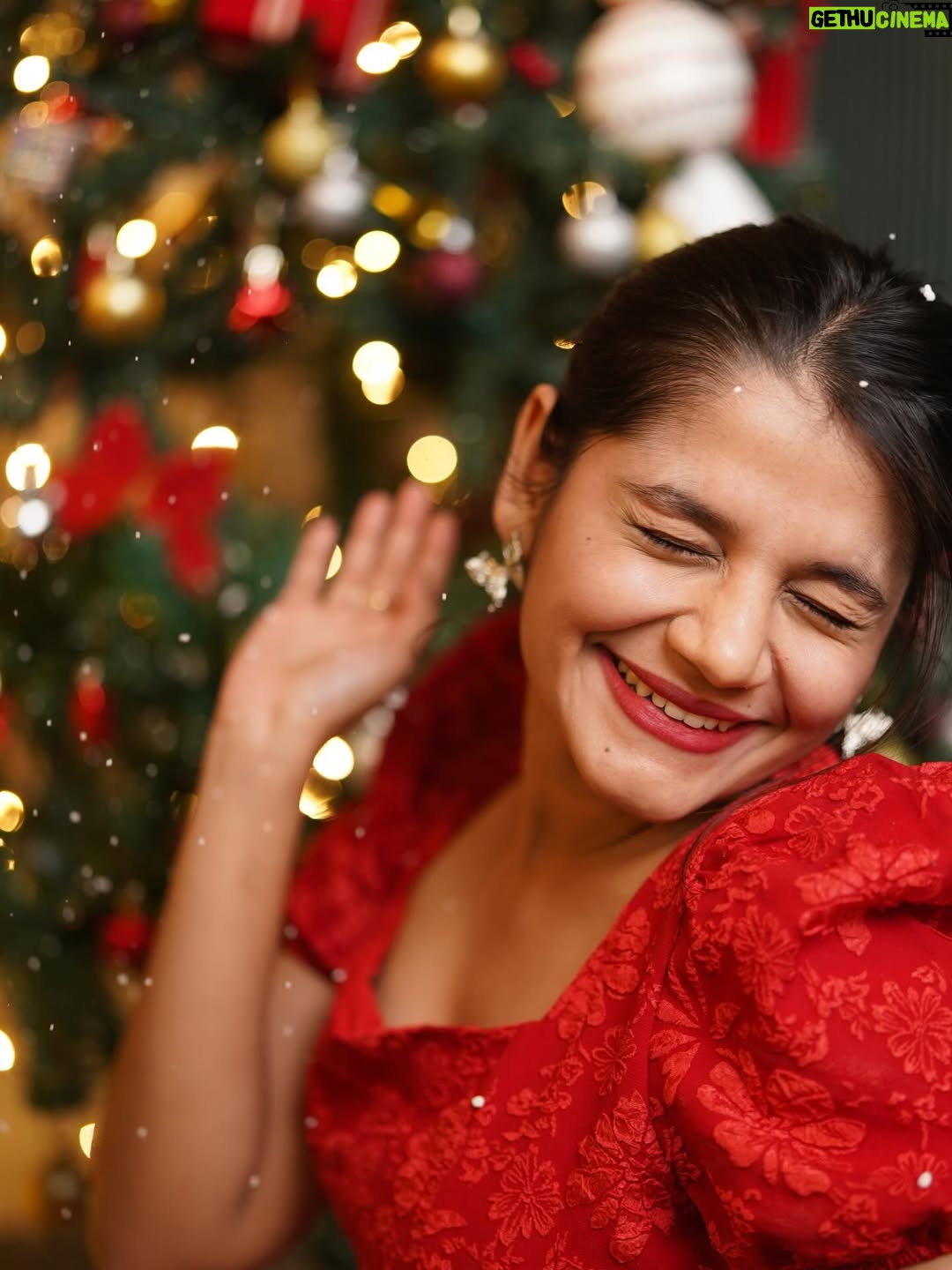 Hetal Gada - 35.6K Likes - All I want for Christmas is YOU ♥️