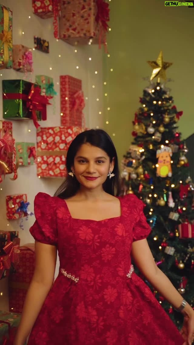 Hetal Gada - 38.5K Likes - Merry Christmas y’all ❤️🎄

#christmas2025