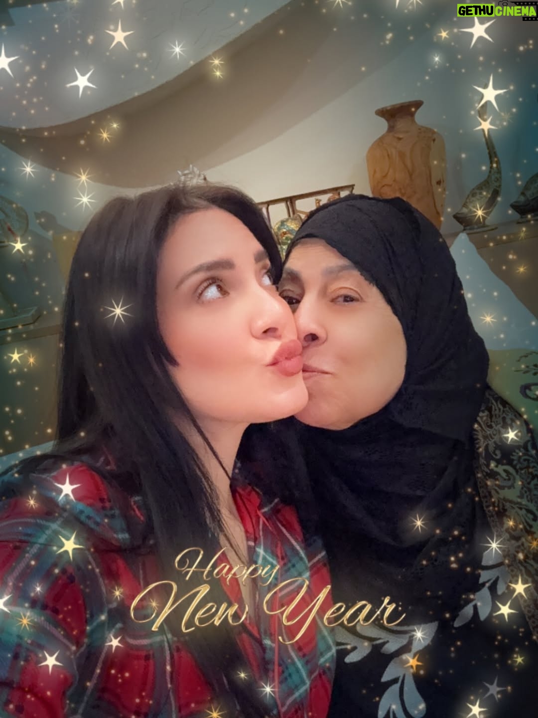 Hiba Al-Durri - 5.1K Likes - Happy new year 
يارب تكون سنه خير وحب وسعاده على الجميع 🤍