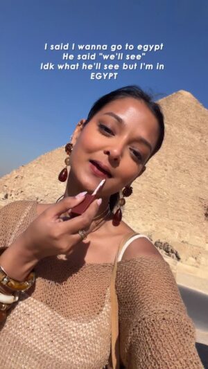Himadri Instagram - Well 🤷🏻♀️You do YOU girl 💅🏼
#relatable #funny #relationships #egypt #travels