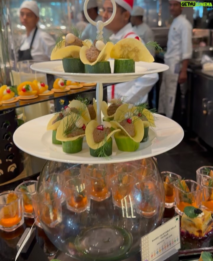 Himani Sahani - 5.6K Likes - Christmas brunch @sofitelmumbaibkc 

#christmas