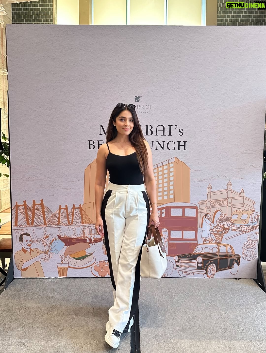 Himani Sahani - 3.9K Likes - Sundays like this make the week worth it.

#brunch #sunday #weekend #slow #life #lifestyle #lifestyleblogger #jw #marriott 

@jwmarriottsahar
