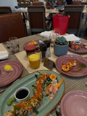 Himani Sahani Instagram - Sundays like this make the week worth it.
#brunch #sunday #weekend #slow #life #lifestyle #lifestyleblogger #jw #marriott
@jwmarriottsahar