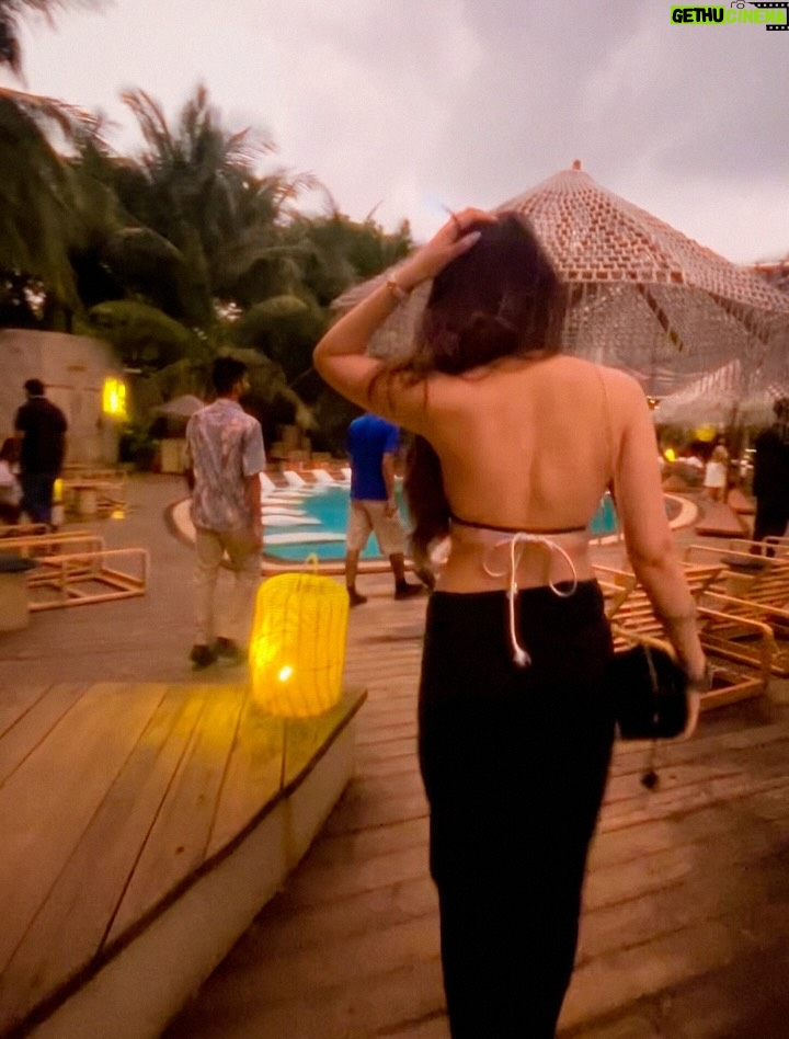 Himani Sharma - 3.7K Likes - Hot mess express… 🖤 🖤 
..
..
..
..
.
#himanisharma #black #tb