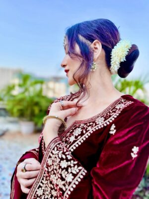 Himani Sharma Instagram - Laila ♥️ ♥️
..
..
..
Wearing @narayanivastra