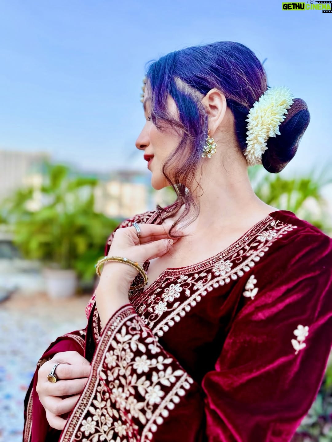 Himani Sharma - 2.7K Likes - Laila ♥️ ♥️ 
..
..
..
Wearing @narayanivastra
