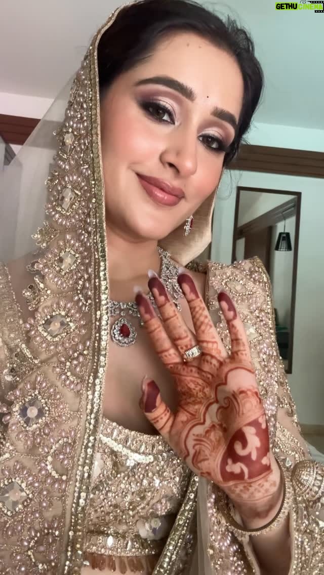 Himanshi Tekwani - 119.1K Likes - 