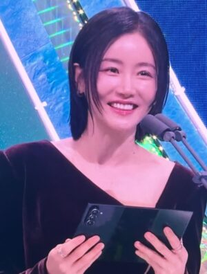 Hwang Woo-seul-hye Instagram - 고맙습니다 🙏😍
