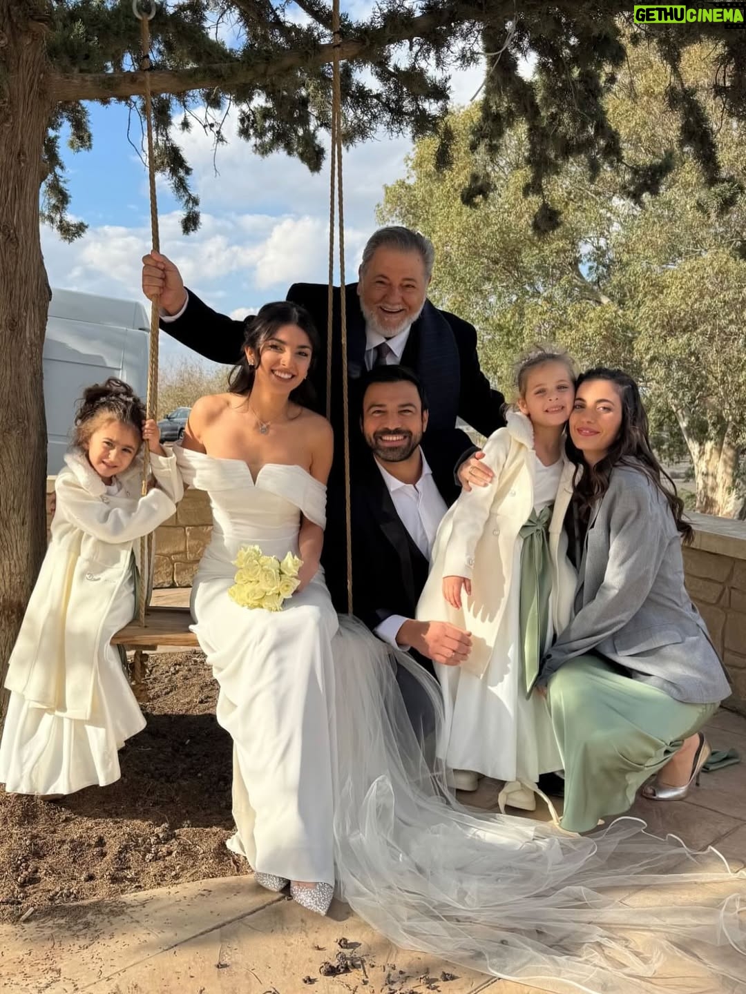 Ifigeneia Tzola - 20.7K Likes - Τι λέτε;
Θα γίνει αυτός ο γάμος; 🤍⛪️

Σε λίγα λεπτά στο @megatvcom 

#gitiselias #season5 #mega