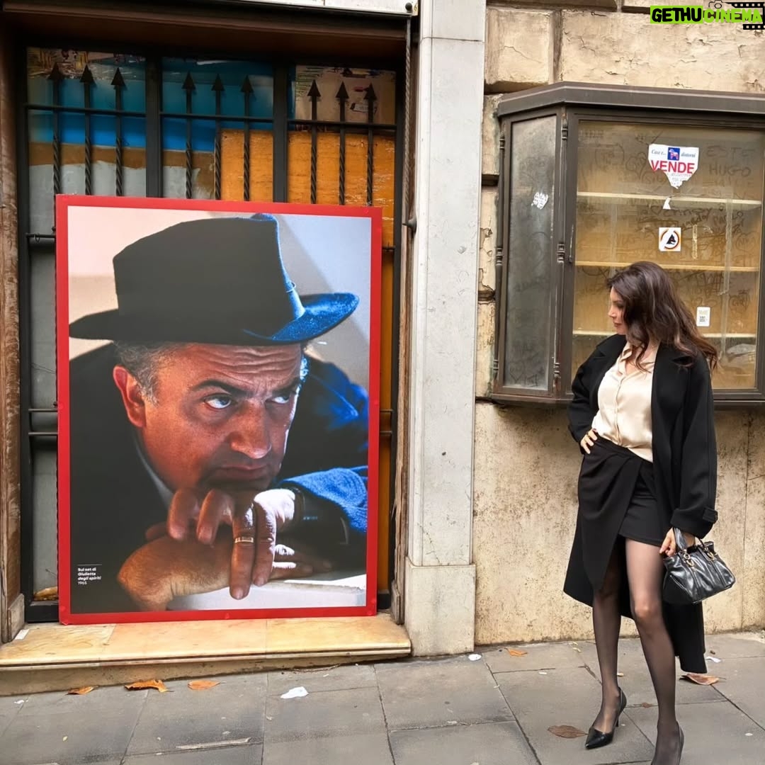 Ilenia Pastorelli - 6.3K Likes - Stanno per finire le riprese di “A prova d’amore”.
È stato un viaggio intenso, con persone fantastiche.
Grazie ad @antonio_folletto che mi ha sopportata ed è un attore straordinario;
grazie a @flaviofurno che mi ha accompagnata sempre con il sorriso;
grazie alla @rodeodriveproduction e al regista Emiliano Corapi.
E grazie a Cinzia.