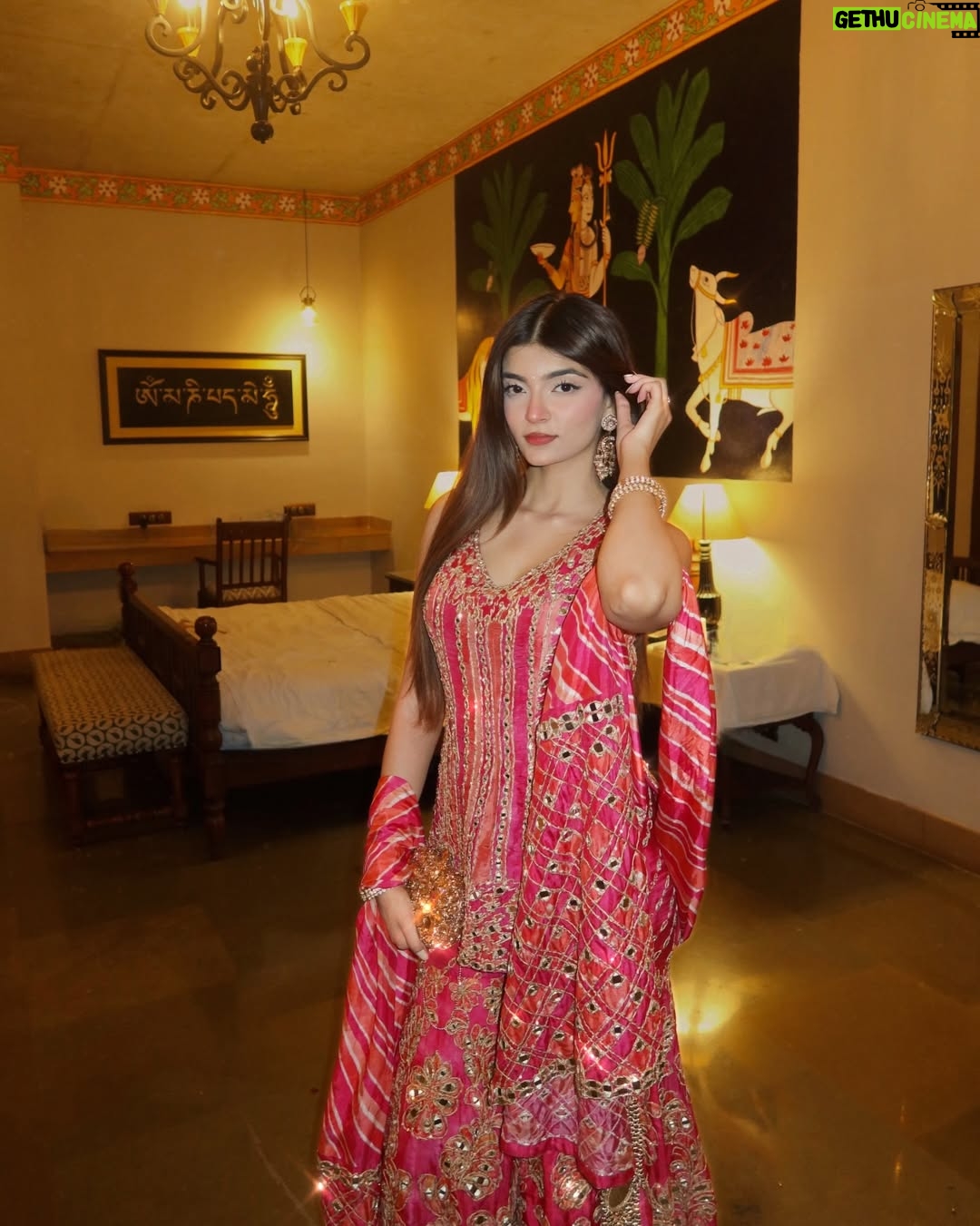 Ilisha Singh Kaurav - 47.4K Likes - a dress could never🪞🧡

.

wearing @abhinavmishra_ 

#explore #sharara #lohri #indianwear #mirrorwork