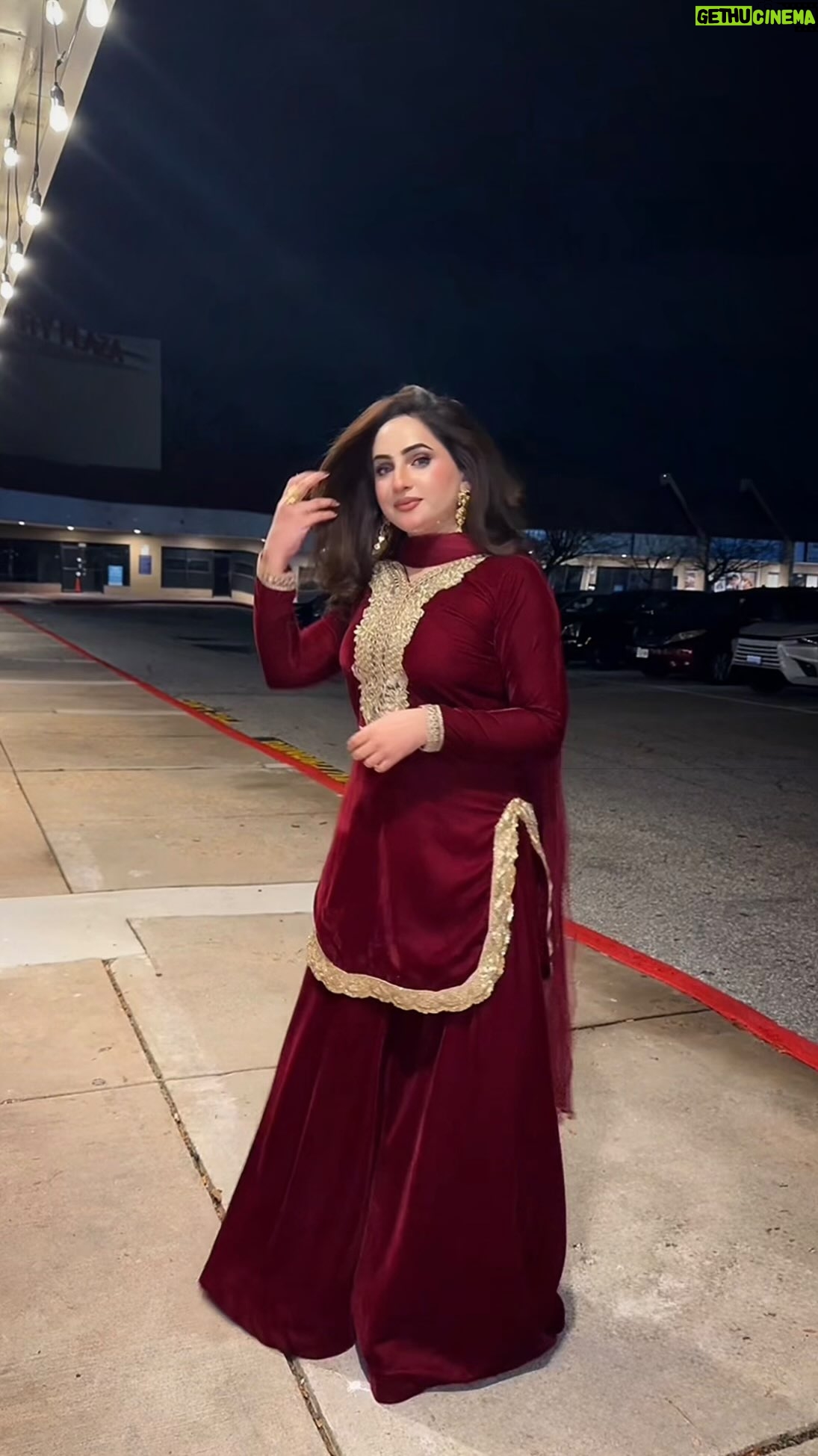 Inaya Khan - 16.1K Likes - Wearing this lovely velvet outfit by @ifraattire 🥀🖤❤️