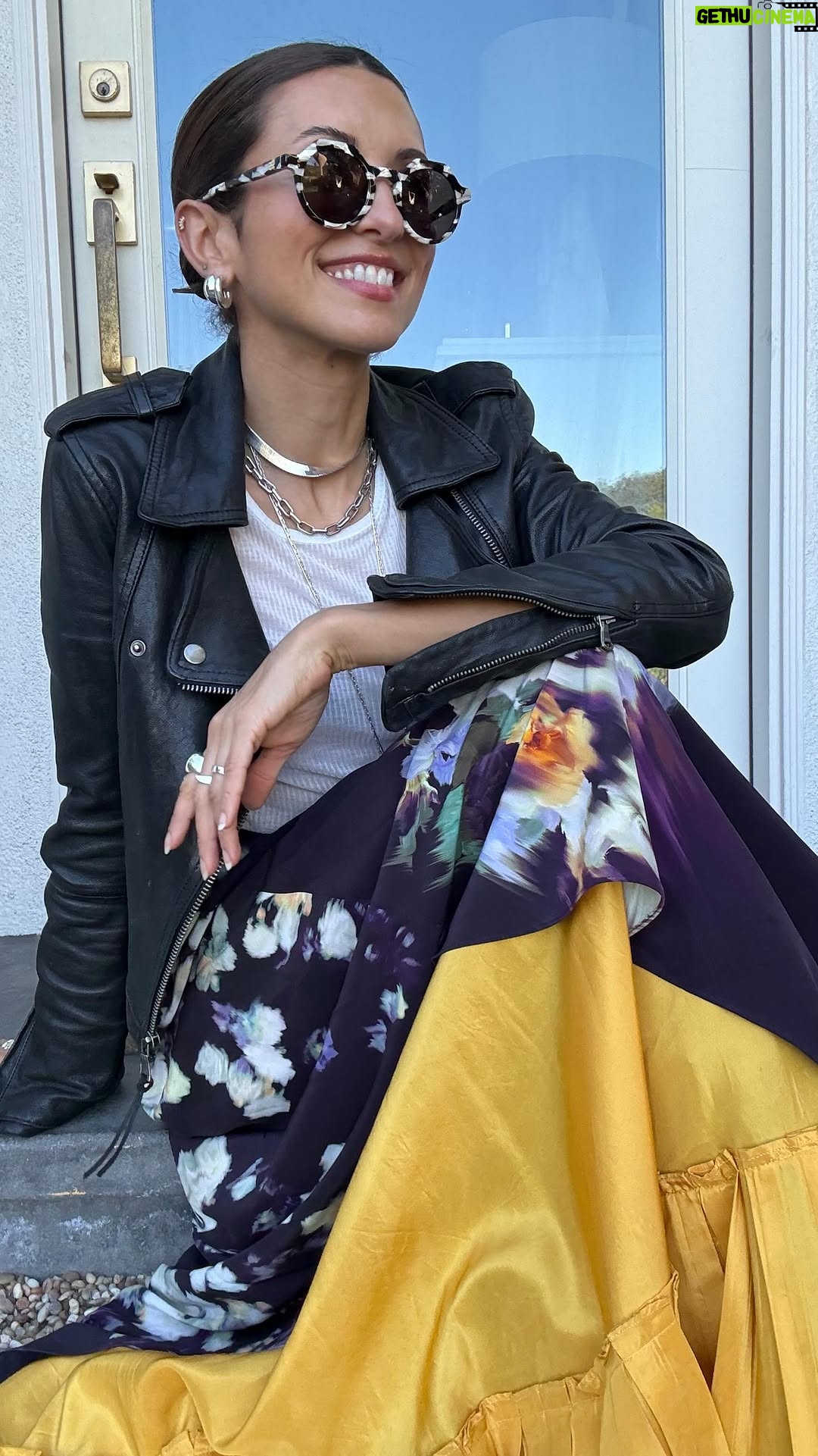 India de Beaufort - 8K Likes - ( some of my pieces are gifted pr ❤️) I really don’t get it. How come my brain can think so clearly sometimes and be so decisive and other times it’s just foggy and slow. We get there in the end but I never know which kind of day # it’s going to be so I either have to prep in advance ( I keep a style journal of looks I like ) or just grab something that’s fine… but doesn’t make me really FEEL all the vibes something FAB does. Today was a good day! Love my fit. Happy camper. Tomorrow… who knows unless I stay up tonight and pre plan. But truthfully sometimes I just don’t have it in me…so I play a nice game of outfit roulette. Which usually ends up making me late… but not today! ;-) Much love, IdB ❤️#style #grwm #streetstyle #fashion #stylist