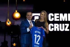 Inés Sainz Instagram - @cruzazul 💙 gracias !!