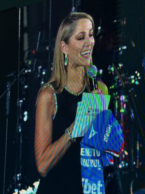 Inés Sainz Instagram - Hoy me fichó el @cruzazul 💙💙 gracias por permitirme formar parte de esta tarde tan especial @victor_velran que sorpresa tan linda.
