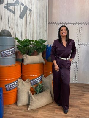 Inês Simões Instagram - Voltar ao comentário na Primeira Companhia é voltar a casa🤍
Estou feliz, grata e profundamente tocada por todo o carinho que tenho recebido. Obrigada por estarem sempre desse lado. #televisao