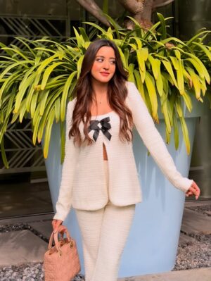 Insha Ghai Instagram - So many of you asked about this look 🤍
Comment LINK and I’ll send you the outfit link 🔗 

[co ord set, monochrome outfit, winter outfit, classy outfit, neutral tones, tailored look, chic outfit, timeless style, minimal fashion, elegant fit]