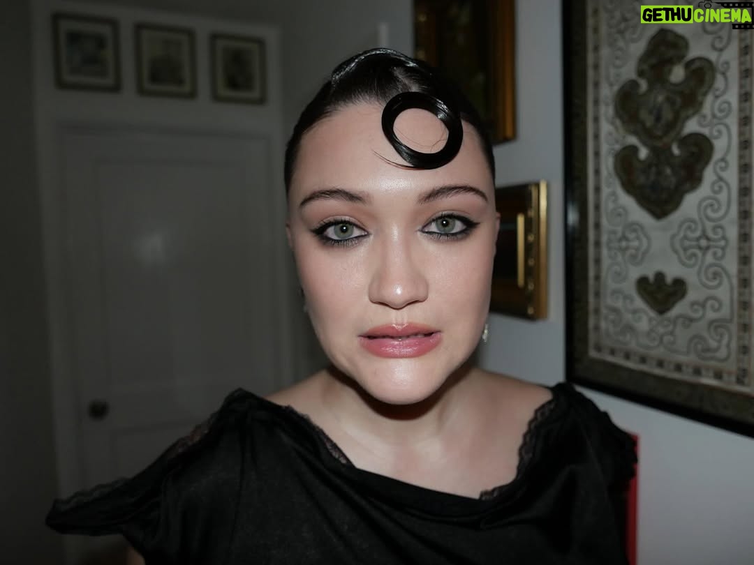 Isa Briones - 26.6K Likes - the black *swan of the ER
s2 tonight!!! #thepitt
