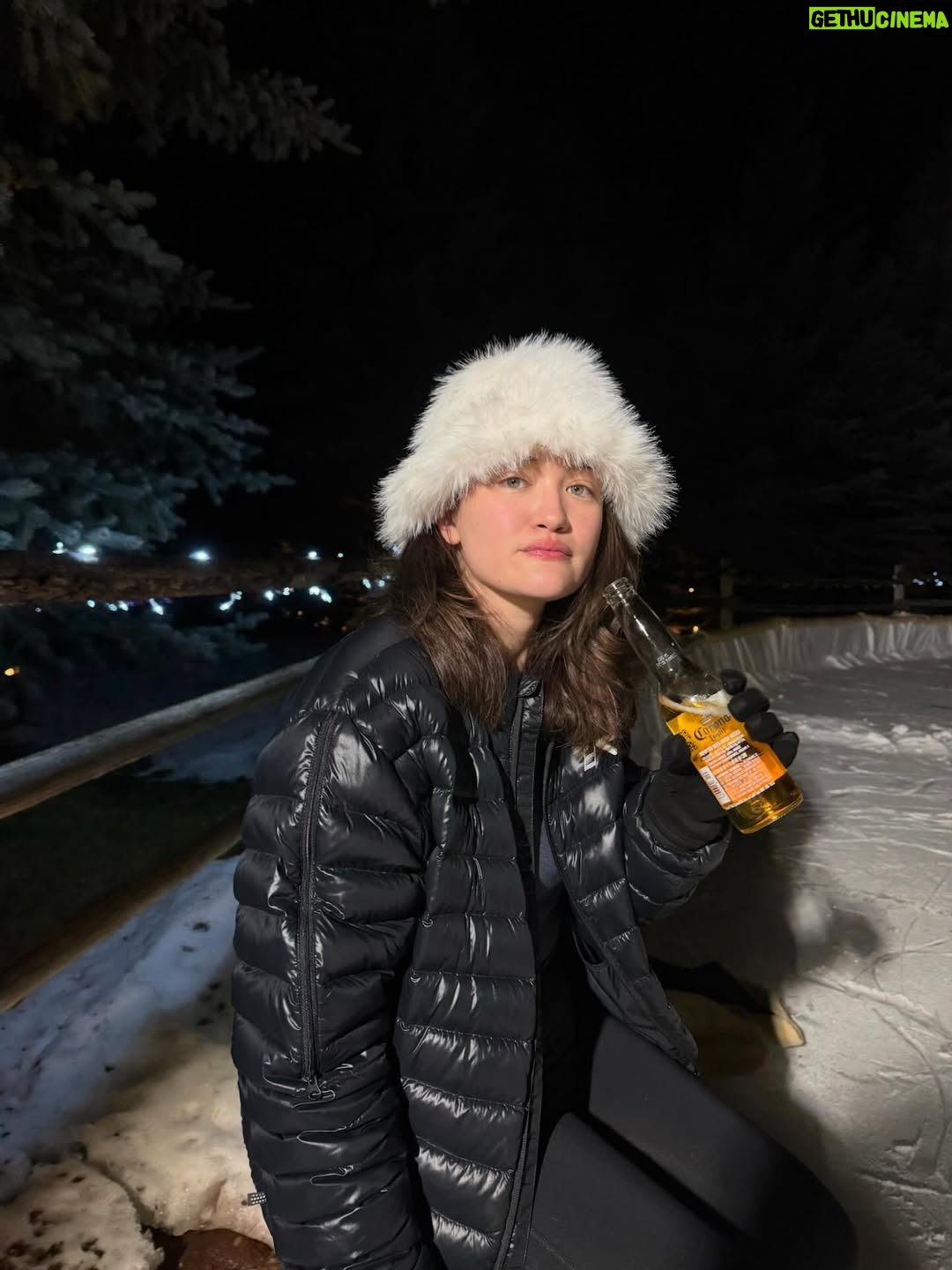 Isa Briones - 29.3K Likes - festiveeee